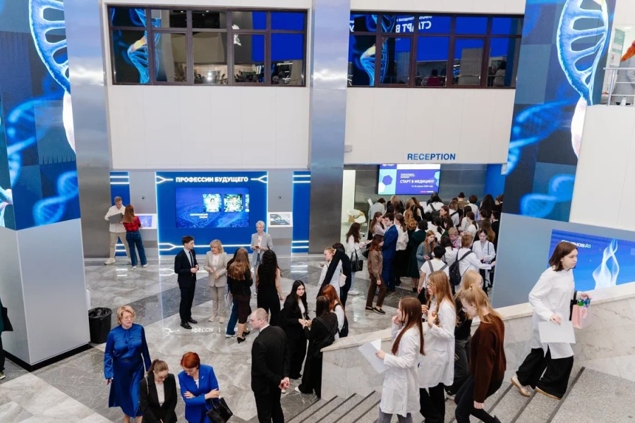 International Educational Environment at Sechenov University: Education of Students from Different Countries